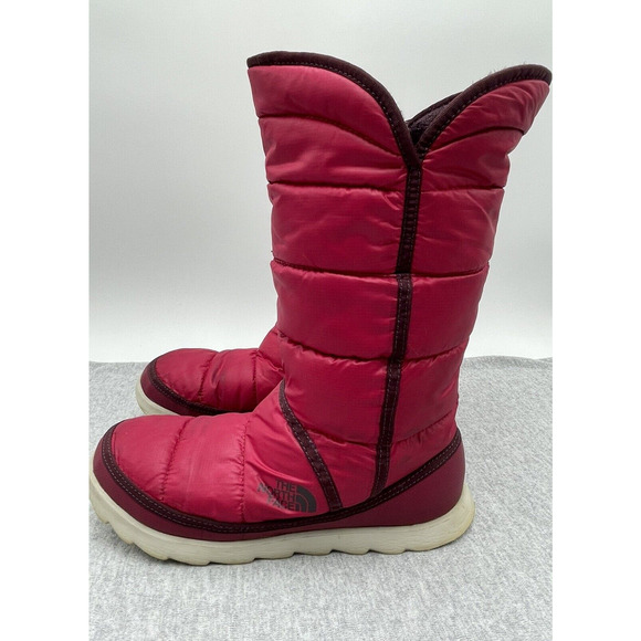 THE NORTH FACE Womens Amore II Radiance Thermoball Berry Purple Snow Boots Sz 7 - Picture 1 of 16